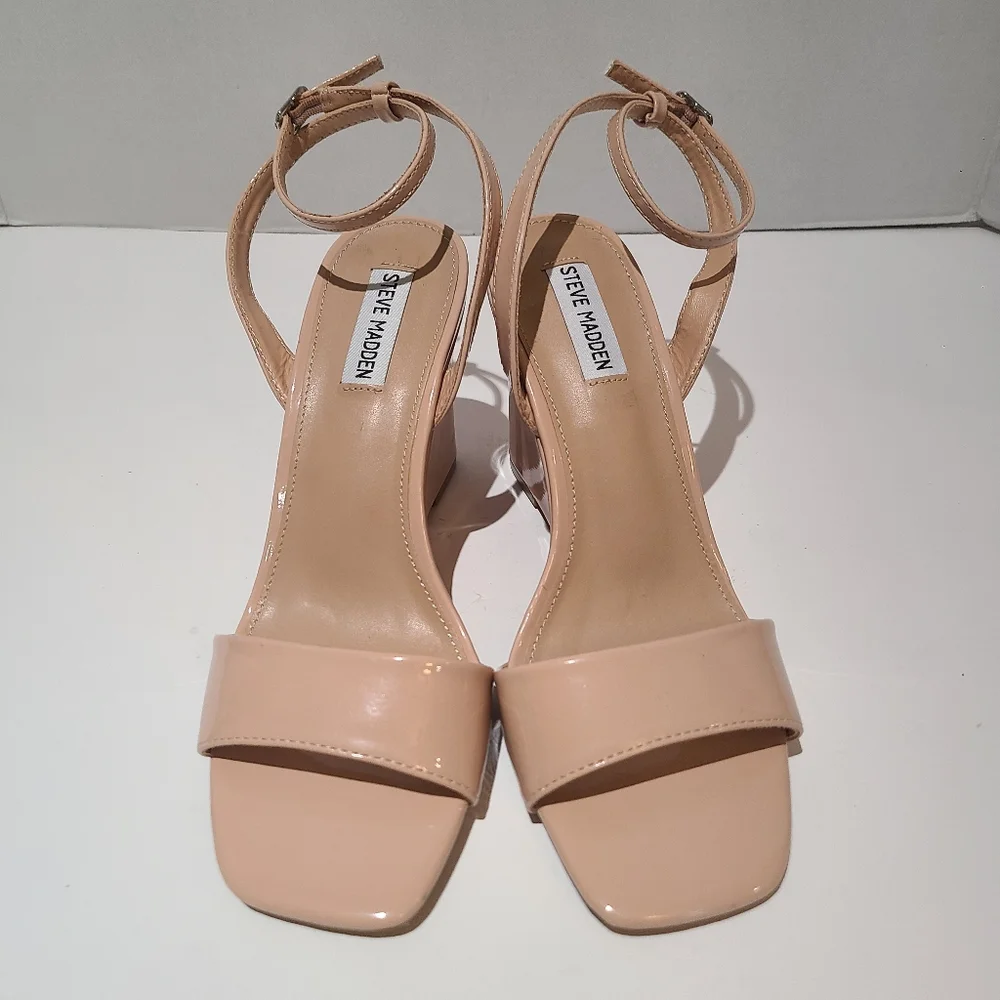 Steve Madden‎ Patent Leather Wedge Sandal Size 9